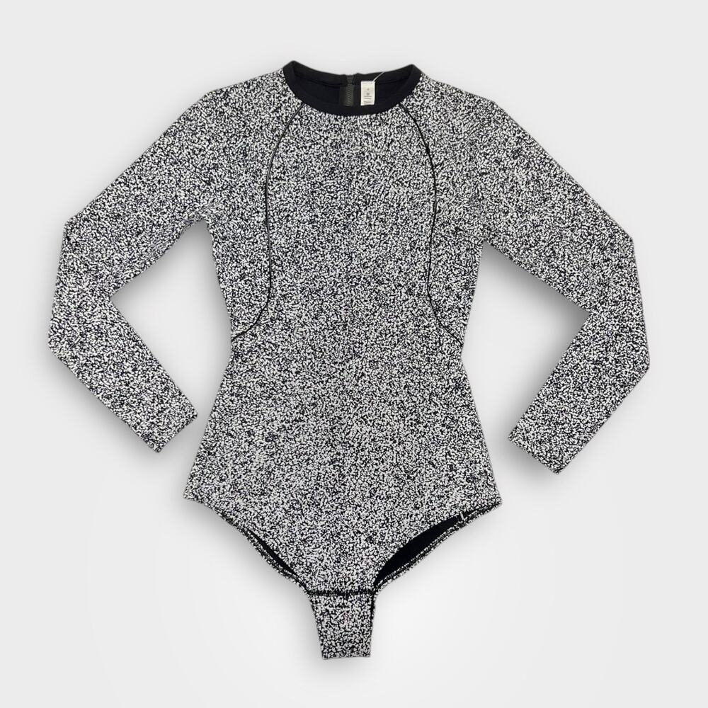 Lululemon &go Til Dawn Bodysuit in Flashback Static White Black Size 4